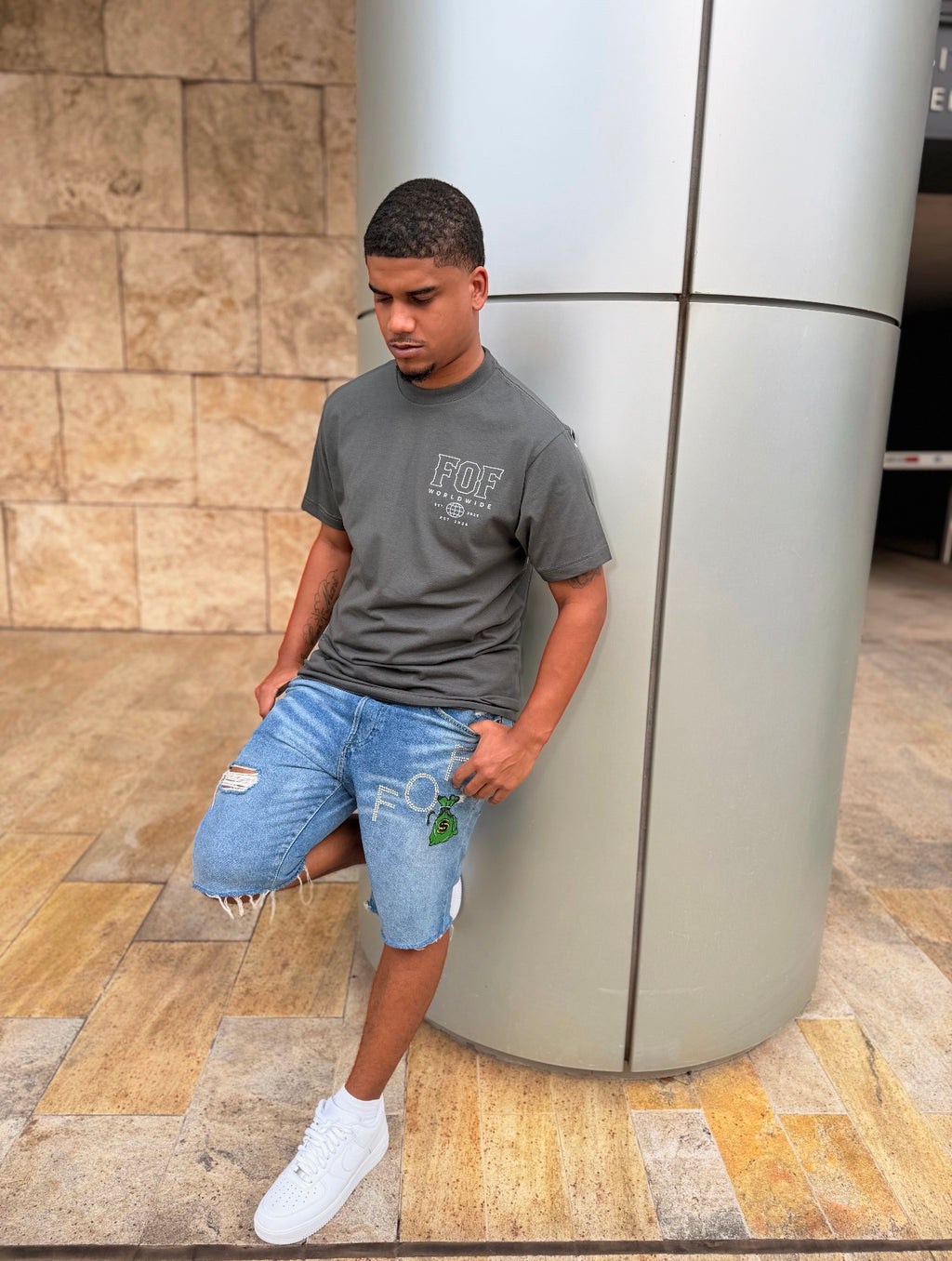 GRAY WORLDWIDE TEE